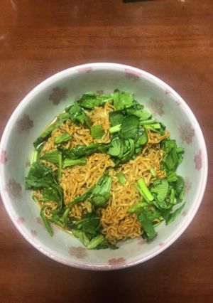 骨を丈夫にする春菊入りのチキンラーメン-レシピのメイン写真