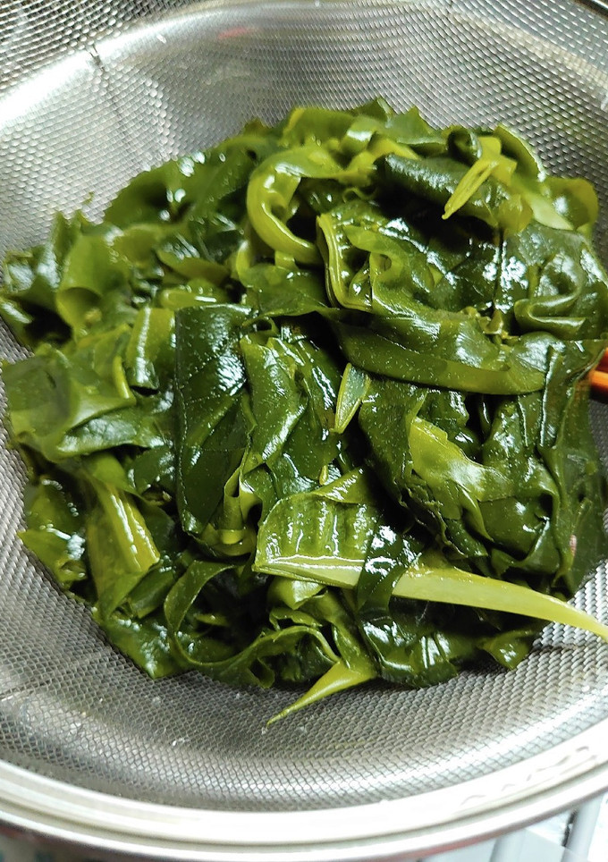 新鮮!生わかめの下茹で-レシピのメイン写真