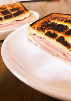 ボリューミー！ハムとチーズのホットサンド-レシピのメイン写真