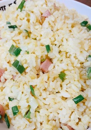 パラパラ過ぎて丸く盛れない極チャーハン-レシピのメイン写真