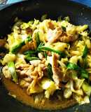 簡単☆キャベツと韮の肉野菜炒め