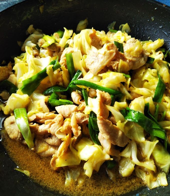 簡単☆キャベツと韮の肉野菜炒め-レシピのメイン写真