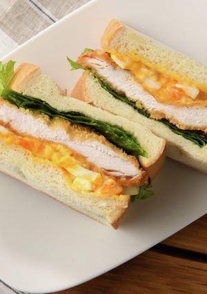 フライパンチキンカツとタルタルのサンド-レシピのメイン写真