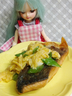 リカちゃん♡絹さやスクランブル添え鮭-レシピのメイン写真