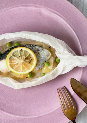 鰆とじゃがいもの紙包みレモンバター蒸し-レシピのメイン写真