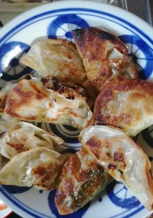 餃子の皮で豚肉としそ巻いて焼いてみた。-レシピのメイン写真