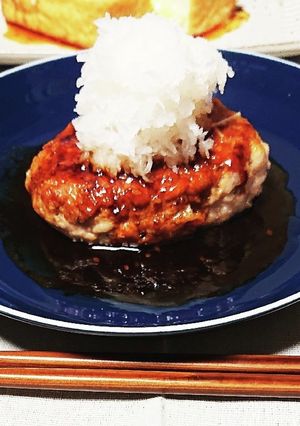 蓮根と豚ひき肉のジューシーハンバーグ-レシピのメイン写真