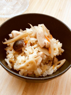 もち麦入り炊きこみご飯-レシピのメイン写真