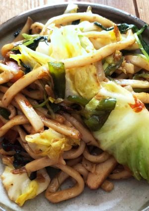 たっぷり春キャベツの♡焼うどん-レシピのメイン写真