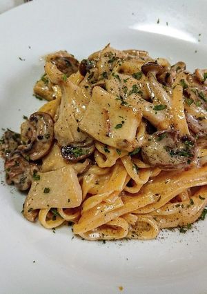 お店の味に！簡単きのこのクリームパスタ-レシピのメイン写真