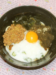 とろ玉わかめ納豆ぶっかけうどん-レシピのメイン写真