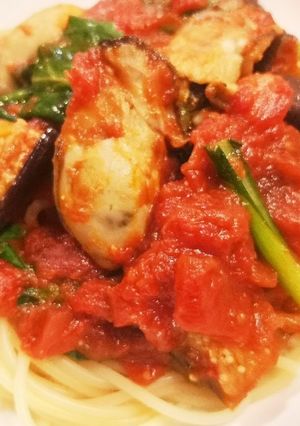 牡蠣とナスと小松菜のトマトソース☆パスタ-レシピのメイン写真