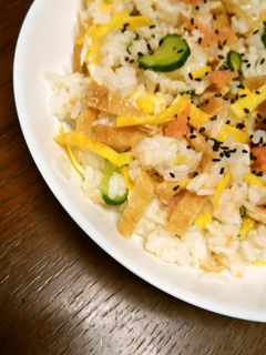 おいなりさんの揚げで簡単ちらし寿司-レシピのメイン写真
