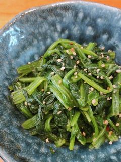 ピリ辛おつまみ☆大人のほうれん草胡麻和え-レシピのメイン写真