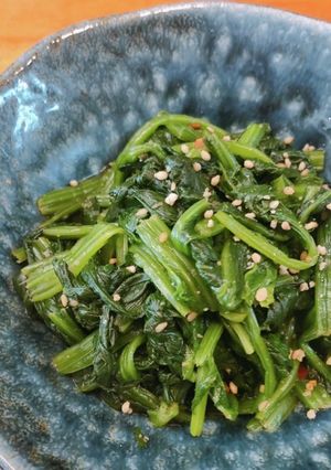ピリ辛おつまみ☆大人のほうれん草胡麻和え-レシピのメイン写真