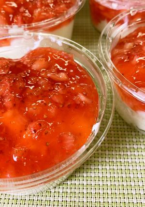 郷土料理　嶺岡豆腐の苺ソース-レシピのメイン写真