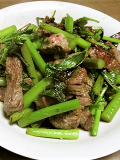 明日葉と牛肉のニンニク醤油炒め-レシピのメイン写真
