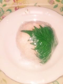 鮭フレークおむすびの大葉巻き-レシピのメイン写真