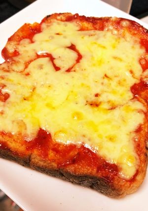♡ハリッサでピリ辛ピザトースト♡-レシピのメイン写真