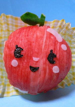 キャラ弁に♪りんごちゃんのおにぎり♡-レシピのメイン写真