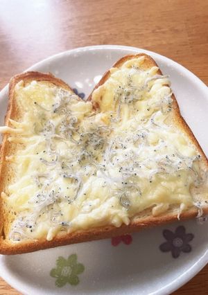 しらすチーズトースト-レシピのメイン写真