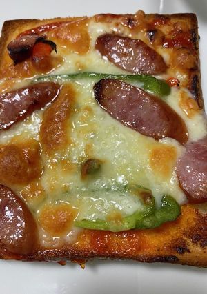 6枚切り食パンで簡単ピザトースト♪-レシピのメイン写真