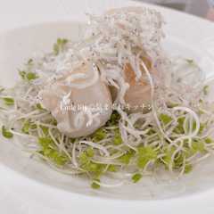 A picture of 雑魚と里芋の和物.
