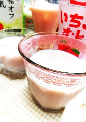 豆乳いちごオ・レ-レシピのメイン写真