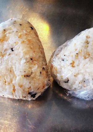 余ったごはん☆簡単おにぎり☆-レシピのメイン写真
