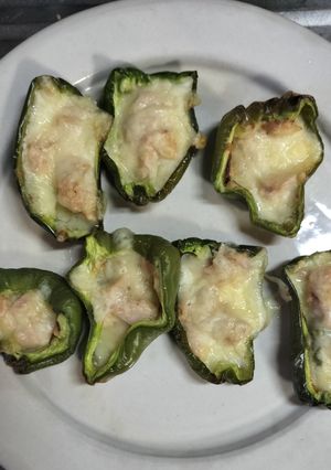 詰めて焼くだけ🫑ピーマンのツナチーズ焼き-レシピのメイン写真