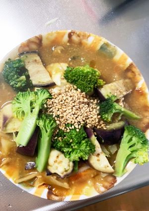 豆腐バーグ入り味噌カレー炒め味ドーム蒸-レシピのメイン写真
