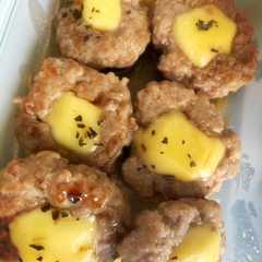 A picture of お弁当に◎ミニチーズハンバーグ☾.