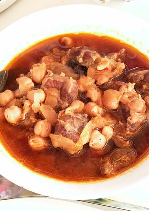 ひよこ豆と牛すね肉のトルコ風トマトスープ-レシピのメイン写真