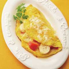 A picture of バナナとトマトのオムレツ.