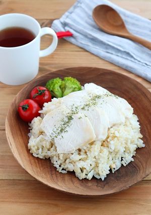 炊飯器で☆鶏むね肉の海南チキンライス-レシピのメイン写真