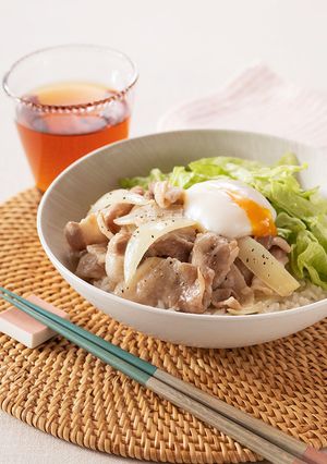 液体塩こうじご飯のジューシー豚丼-レシピのメイン写真