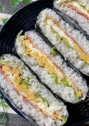 お弁当にも♡ベーコンと玉子のおにぎらず-レシピのメイン写真