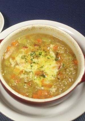 サイゼの！田舎風やわらかキャベツのスープ-レシピのメイン写真