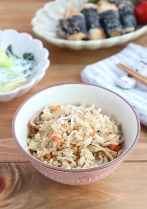 カルシウムたっぷり！しらすの炊き込みご飯-レシピのメイン写真