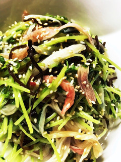 彩りに1品♡カニごま豆苗サラダ-レシピのメイン写真