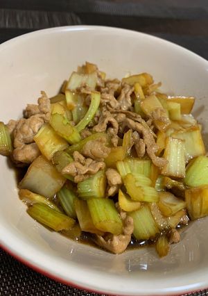 簡単☆セロリと豚コマの炒め物-レシピのメイン写真