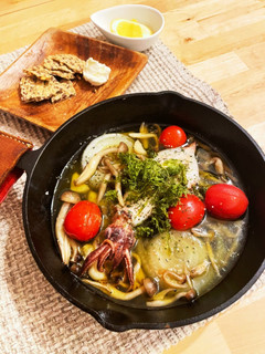 簡単キャンプ飯♪海苔とイカのアヒージョ-レシピのメイン写真