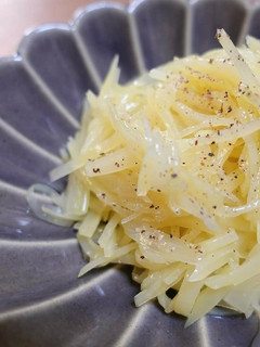 じゃがいもとセロリのゆず塩きんぴら-レシピのメイン写真