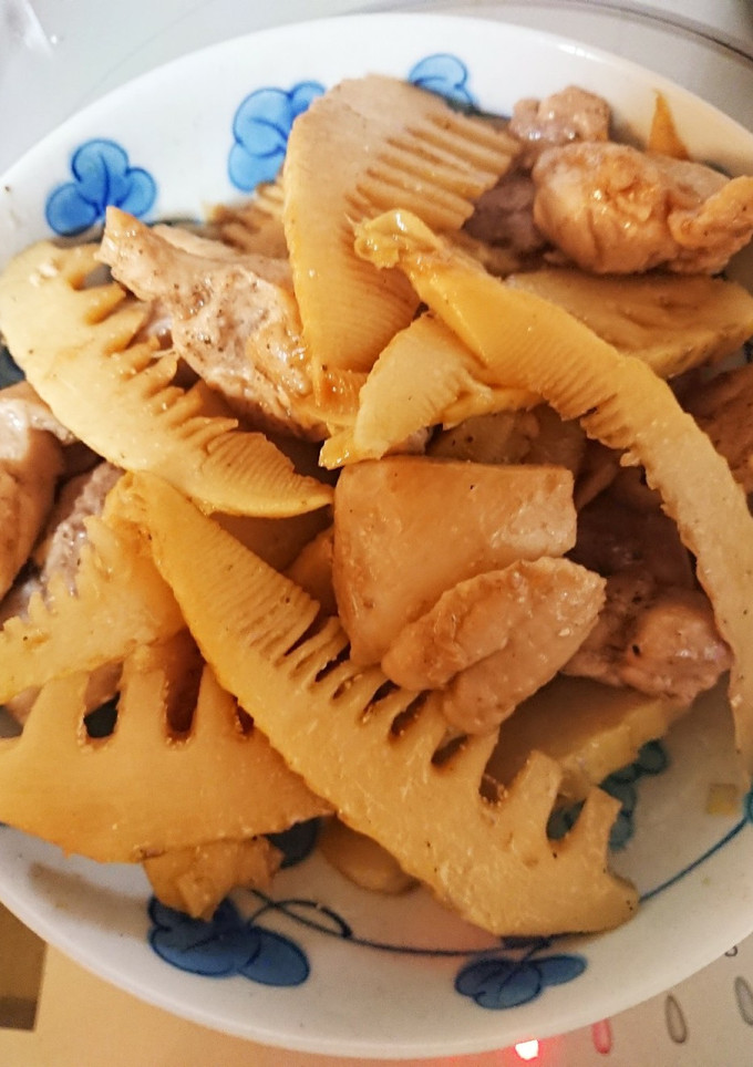 旬のタケノコと鶏もも肉のバター醤油炒め-レシピのメイン写真