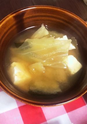 簡単で美味しい♡キャベツの味噌汁-レシピのメイン写真