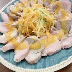 รูปของ 豪華な豚しゃぶサラダ　豚ヒレ肉の冷菜　