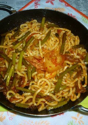 にんにくの芽入りキムチ焼きうどん-レシピのメイン写真