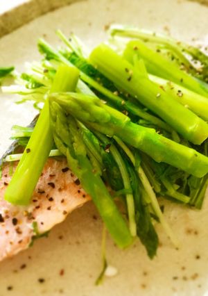 水菜とアスパラで鮭のホイル焼き♩-レシピのメイン写真