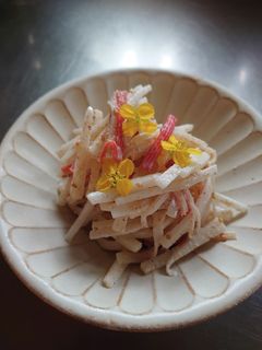 サラダに菜の花のあしらい-レシピのメイン写真