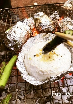 キャンプ飯♡カマンベールフォンデュ-レシピのメイン写真